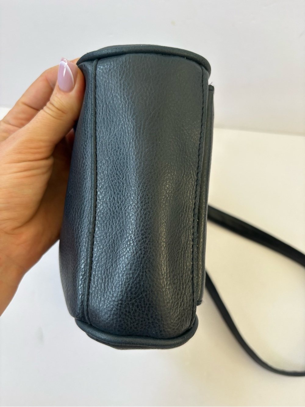 J.G.Hook Shoulder Handbag Tote Dark‎ Blue Flap Closure Academia Career Travel - Picture 5 of 10